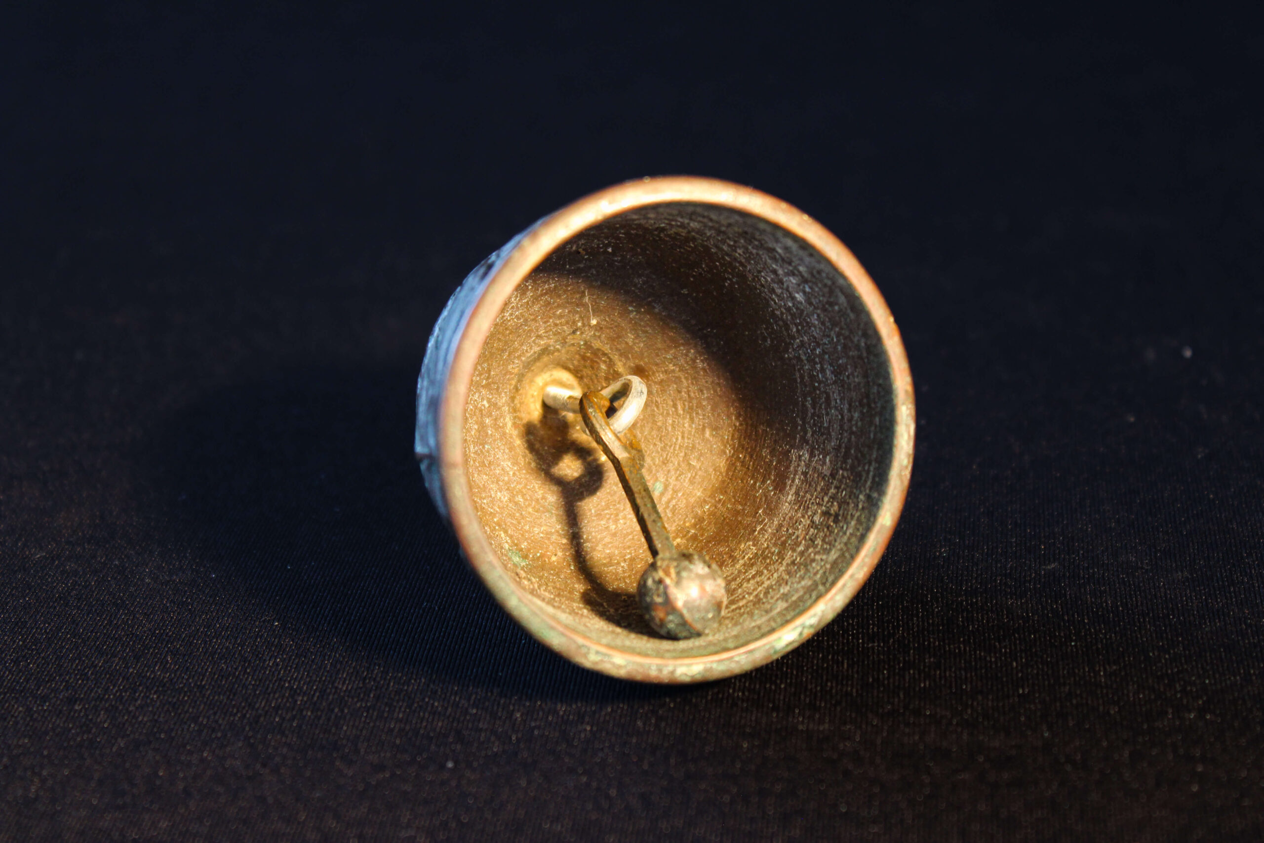 İşlemeli el zili İşlemeli el zili